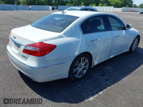 2012 Hyundai Genesis 3.8L z VIN KMHGC4DD0CU185198, wystawiony jako IAAI lot #42209317 z przebiegiem 214 757 mil mil oraz . Historia ofert i sprzedaży dostępna na DreamBid. Obrazek 4.