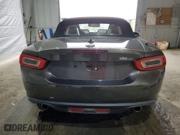 2017 FIAT 124 Spider Elaborazione Abarth z VIN JC1NFAEK1H0125019, wystawiony jako Copart lot #51663565 z przebiegiem Nie podano mil oraz Szkoda całkowita • Salvage title. Historia ofert i sprzedaży dostępna na DreamBid. Obrazek 6.
