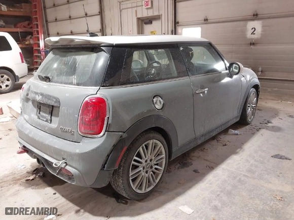 2014 MINI Cooper Hardtop S with VIN WMWXM7C58ET926443, listed as a IAAI auction lot 41527176 with 72,570 mi miles. Bid and sale history available at carsss.com. Image 4.