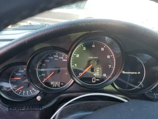 2015 Porsche Panamera 4 z VIN WP0AA2A73FL006861, wystawiony jako Copart lot #87759615 z przebiegiem 89 383 mil mil oraz Szkoda całkowita • Salvage title. Historia ofert i sprzedaży dostępna na DreamBid. Obrazek 9.