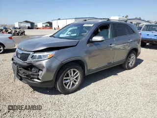 2014 Kia Sorento LX with VIN 5XYKT4A74EG539743, listed as a Copart auction lot 47285675 with 105,956 mi miles and Salvage Title. Bid and sale history available at carsss.com. Image 1.