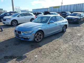 2012 BMW 3 Series 328i с VIN WBA3C1C55CF432664, выставлен на аукционе IAAI как лот 41334641 с пробегом Не указан миль и . История ставок и продаж доступна на DreamBid. Изображение 17.