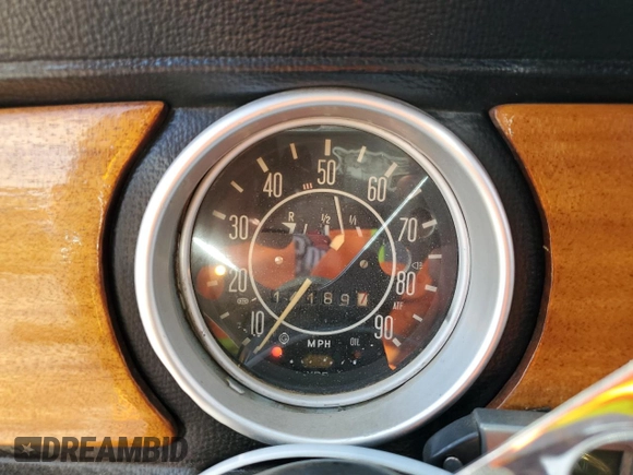 1970 Volkswagen Beetle with VIN 1102216344, listed as a Copart auction lot 66714184 with 14,189 mi miles and Salvage Title. Bid and sale history available at DreamBid. Image 9.