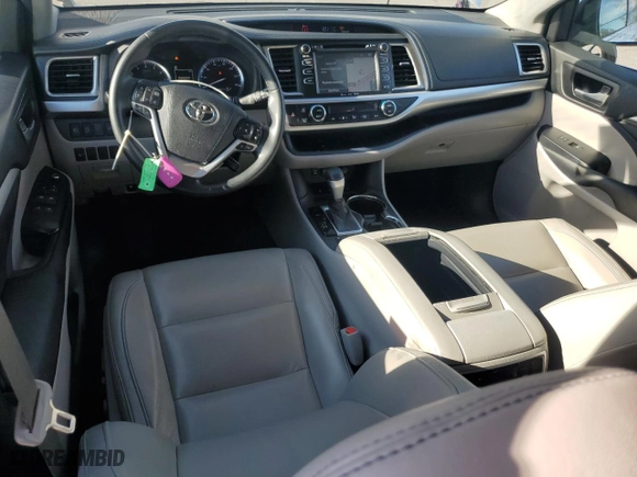2017 Toyota Highlander XLE with VIN 5TDJZRFH9HS479748, listed as a Copart auction lot 50036275 with 86,313 mi miles and Salvage Title. Bid and sale history available at carsss.com. Image 8.