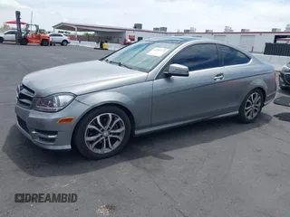2012 Mercedes-Benz C 250 с VIN WDDGJ4HB1CF751432, выставлен на аукционе IAAI как лот 42202778 с пробегом 102 327 миль миль и . История ставок и продаж доступна на DreamBid. Изображение 6.