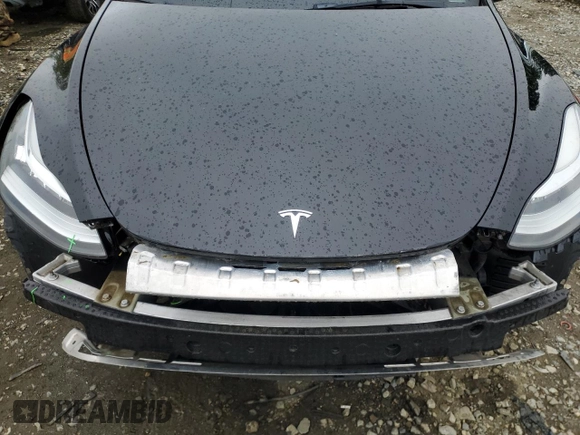 2022 Tesla Model Y Long Range z VIN 7SAYGDEE2NF313492, wystawiony jako Copart lot #55748695 z przebiegiem Nie podano mil oraz Szkoda całkowita • Salvage title. Historia ofert i sprzedaży dostępna na DreamBid. Obrazek 11.