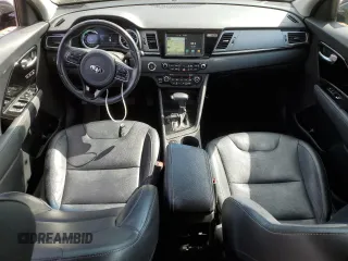 2017 Kia Niro Touring with VIN KNDCE3LC4H5072016, listed as a Copart auction lot 58342094 with 83,163 mi miles and Salvage Title. Bid and sale history available at carsss.com. Image 8.