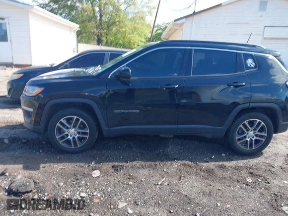 2020 Jeep Compass Latitude with VIN 3C4NJCBBXLT166004, listed as a IAAI auction lot 42025390 with 106,271 mi miles and . Bid and sale history available at carsss.com. Image 15.