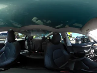 2022 Tesla Model 3 Long Range z VIN 5YJ3E1EB4NF163001, wystawiony jako IAAI lot #42211705 z przebiegiem 53 487 mil mil oraz . Historia ofert i sprzedaży dostępna na DreamBid. Obrazek 19.