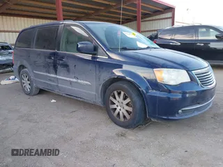 2014 Chrysler Town & Country Touring z VIN 2C4RC1BG4ER156750, wystawiony jako IAAI lot #41424831 z przebiegiem 161 477 mil mil oraz . Historia ofert i sprzedaży dostępna na DreamBid. Obrazek 1.