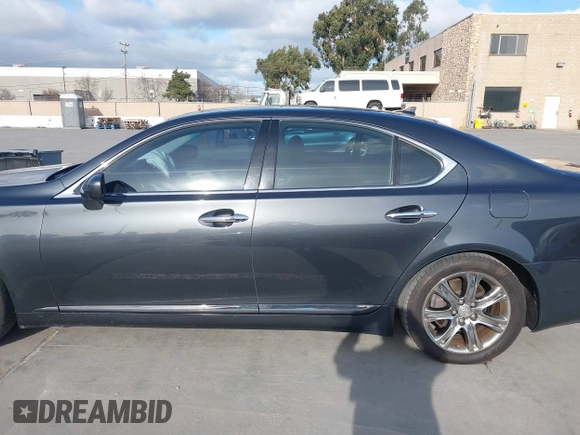 2008 Lexus LS 460 with VIN JTHBL46F185079002, listed as a IAAI auction lot 41724629 with Not Provided miles and . Bid and sale history available at DreamBid. Image 14.