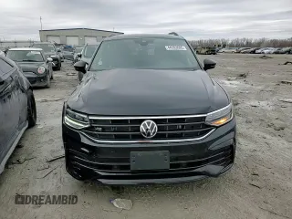 2022 Volkswagen Tiguan SE R-Line Black with VIN 3VV8B7AX0NM155204, listed as a Copart auction lot 44393685 with 21,812 mi miles and Salvage Title. Bid and sale history available at DreamBid. Image 12.