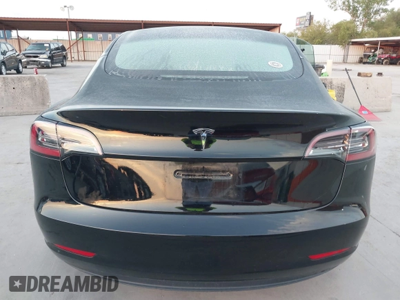 2023 Tesla Model 3 z VIN 5YJ3E1EA4PF552103, wystawiony jako IAAI lot #40782218 z przebiegiem 20 997 mil mil oraz . Historia ofert i sprzedaży dostępna na DreamBid. Obrazek 16.