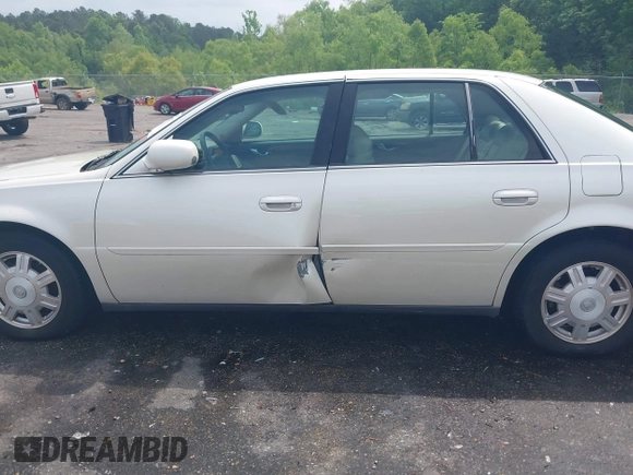 2003 Cadillac DeVille z VIN 1G6KD54Y03U182728, wystawiony jako IAAI lot #42080577 z przebiegiem 193 152 mil mil oraz . Historia ofert i sprzedaży dostępna na DreamBid. Obrazek 14.