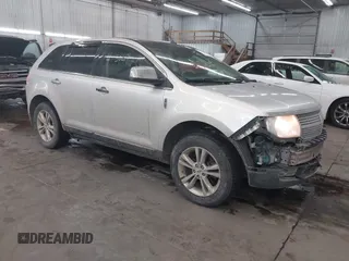 2010 Lincoln MKX with VIN 2LMDJ8JC6ABJ04031, listed as a IAAI auction lot 41504175 with 200,977 mi miles. Bid and sale history available at carsss.com. Image 1.