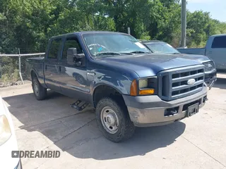 2006 Ford F-250 XL z VIN 1FTSW21P16ED82243, wystawiony jako IAAI lot #42674637 z przebiegiem 153 467 mil mil oraz . Historia ofert i sprzedaży dostępna na DreamBid. Obrazek 1.