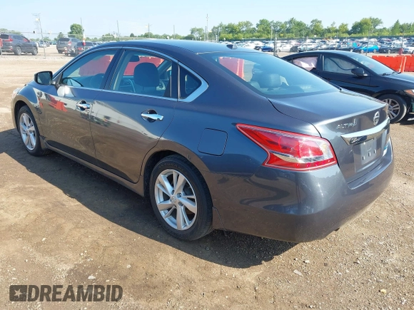 2013 Nissan Altima SV with VIN 1N4AL3APXDN581899, listed as a IAAI auction lot 42596618 with 232,426 mi miles and . Bid and sale history available at DreamBid. Image 3.
