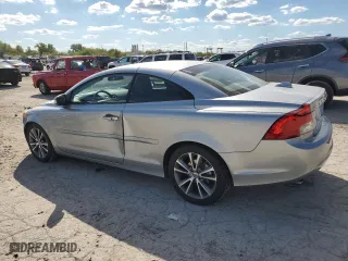 2012 Volvo C70 T5 with VIN YV1672MC8CJ127481, listed as a Copart auction lot 73129114 with 102,167 mi miles and Salvage Title. Bid and sale history available at carsss.com. Image 2.