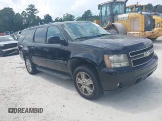 2008 Chevrolet Suburban LTZ с VIN 1GNFK163X8R239792, выставлен на аукционе IAAI как лот 42525454 с пробегом Не указан миль и . История ставок и продаж доступна на DreamBid. Изображение 1.