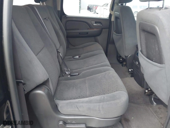 2008 Chevrolet Suburban LTZ with VIN 1GNFC16048J195872, listed as a IAAI auction lot 41389825 with 207,421 mi miles. Bid and sale history available at carsss.com. Image 8.