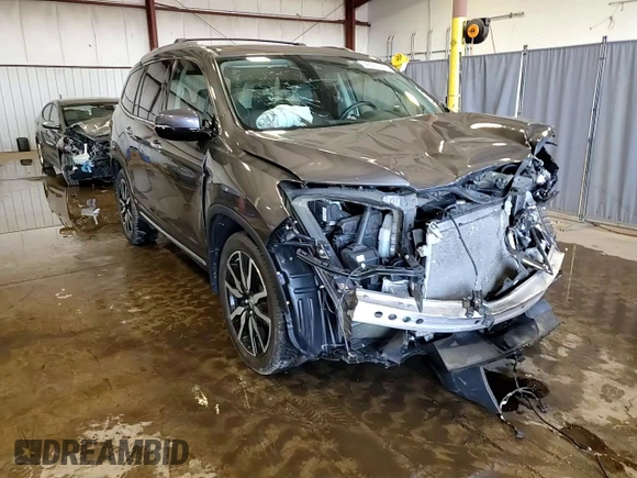 2020 Honda Pilot Touring 8-Passenger with VIN 5FNYF6H91LB033036, listed as a Copart auction lot 48685195 with 97,102 mi miles and Salvage Title. Bid and sale history available at DreamBid. Image 14.