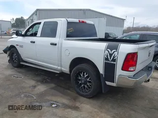 2016 Ram 1500 Tradesman z VIN 1C6RR7KM5GS146843, wystawiony jako IAAI lot #41689249 z przebiegiem 181 140 mil mil oraz . Historia ofert i sprzedaży dostępna na DreamBid. Obrazek 3.