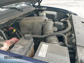 2008 Chevrolet Suburban LTZ с VIN 1GNFC16078R158042, выставлен на аукционе IAAI как лот 42179750 с пробегом 213 872 миль миль и . История ставок и продаж доступна на DreamBid. Изображение 19.