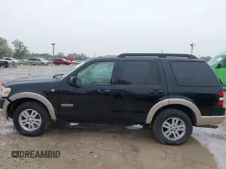 2008 Ford Explorer Eddie Bauer z VIN 1FMEU74898UA65738, wystawiony jako IAAI lot #42128794 z przebiegiem 191 042 mil mil oraz . Historia ofert i sprzedaży dostępna na DreamBid. Obrazek 14.