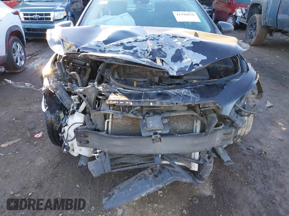 2017 Buick LaCrosse Premium with VIN 1G4ZR5SS4HU173089, listed as a IAAI auction lot 41290878 with 185,790 mi miles. Bid and sale history available at carsss.com. Image 6.