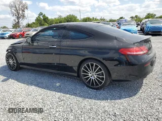 2018 Mercedes-Benz C 300 с VIN WDDWJ4JB0JF721390, выставлен на аукционе Copart как лот 50148695 с пробегом 72 436 миль миль и Списание • Salvage title. История ставок и продаж доступна на DreamBid. Изображение 2.