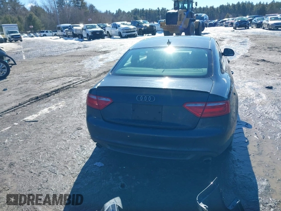 2009 Audi A5 z VIN WAUDK78T29A019706, wystawiony jako IAAI lot #41697518 z przebiegiem 136 722 mil mil oraz . Historia ofert i sprzedaży dostępna na DreamBid. Obrazek 16.