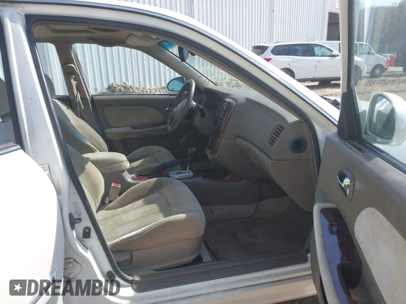 2005 Hyundai Sonata GLS with VIN KMHWF35H95A200283, listed as a IAAI auction lot 41911910 with 160,607 mi miles. Bid and sale history available at carsss.com. Image 5.