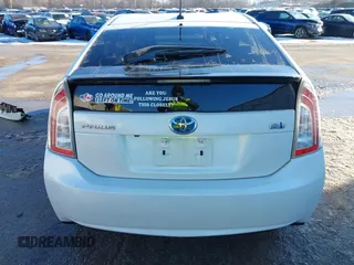 2015 Toyota Prius Four with VIN JTDKN3DU0F1911036, listed as a IAAI auction lot 41366529 with 92,994 mi miles. Bid and sale history available at carsss.com. Image 17.
