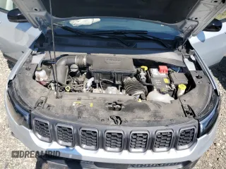 2024 Jeep Compass Trailhawk z VIN 3C4NJDDN8RT145058, wystawiony jako Copart lot #64108975 z przebiegiem 28 737 mil mil oraz Czysty tytuł • Clean title. Historia ofert i sprzedaży dostępna na DreamBid. Obrazek 12.