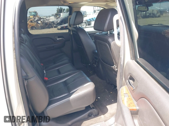 2008 Chevrolet Avalanche 3LT with VIN 3GNFK12328G218148, listed as a IAAI auction lot 42473513 with 179,954 mi miles and . Bid and sale history available at DreamBid. Image 8.