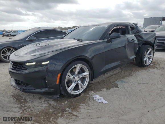 2021 Chevrolet Camaro 1SS with VIN 1G1FE1R75M0108016, listed as a Copart auction lot 47051005 with 23,880 mi miles and Salvage Title. Bid and sale history available at carsss.com. Image 1.
