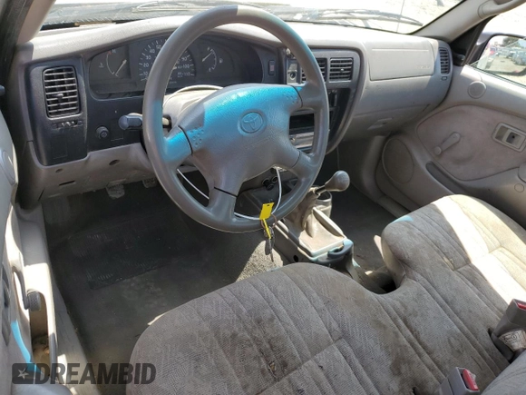 2004 Toyota Tacoma z VIN 5TENL42N54Z448060, wystawiony jako Copart lot #58827605 z przebiegiem 227 513 mil mil oraz Szkoda całkowita • Salvage title. Historia ofert i sprzedaży dostępna na DreamBid. Obrazek 8.