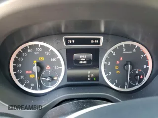 2018 Infiniti QX30 ESSENTIAL with VIN SJKCH5CP7JA055470, listed as a Copart auction lot 46557164 with 44,440 mi miles. Bid and sale history available at carsss.com. Image 9.