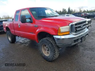 2001 Ford Super Duty F-250 XL with VIN 3FTNX21F91MA10993, listed as a IAAI auction lot 41701481 with 267,816 mi miles. Bid and sale history available at carsss.com. Image 1.