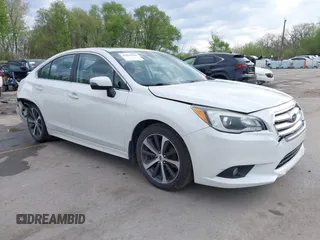 2015 Subaru Legacy Limited z VIN 4S3BNBL65F3035372, wystawiony jako IAAI lot #42018362 z przebiegiem 105 496 mil mil oraz . Historia ofert i sprzedaży dostępna na DreamBid. Obrazek 1.
