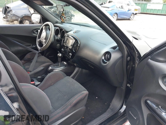2014 Nissan Juke S with VIN JN8AF5MV3ET363957, listed as a IAAI auction lot 40133471 with 110,565 mi miles. Bid and sale history available at carsss.com. Image 5.
