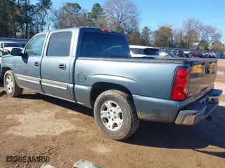 2006 Chevrolet Silverado 1500 LT1 with VIN 2GCEC13T461167211, listed as a IAAI auction lot 41456631 with 334,244 mi miles. Bid and sale history available at carsss.com. Image 3.