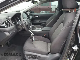 2023 Toyota Camry LE z VIN 4T1C11AK4PU176564, wystawiony jako Copart lot #53727375 z przebiegiem 20 402 mil mil oraz Szkoda całkowita • Salvage title. Historia ofert i sprzedaży dostępna na DreamBid. Obrazek 7.