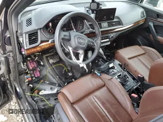 2018 Audi Q5 Premium Plus with VIN WA1BNAFY1J2015796, listed as a Copart auction lot 71824012 with 47,800 mi miles. Bid and sale history available at carsss.com. Image 8.