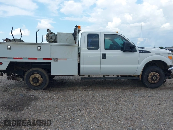 2014 Ford F-350 with VIN 1FT7X3B61EEA23424, listed as a IAAI auction lot 42034586 with 205,394 mi miles and . Bid and sale history available at DreamBid. Image 13.