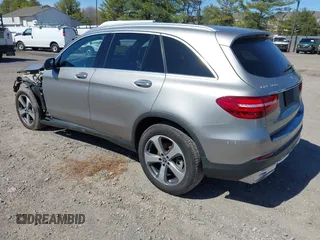 2019 Mercedes-Benz GLC 300 z VIN WDC0G4KB1KV128569, wystawiony jako IAAI lot #41822156 z przebiegiem 60 144 mil mil oraz . Historia ofert i sprzedaży dostępna na DreamBid. Obrazek 3.