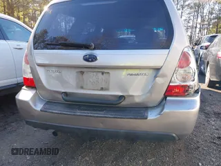 2007 Subaru Forester X w/Premium Pkg with VIN JF1SG65697H729488, listed as a IAAI auction lot 41567326 with 209,961 mi miles. Bid and sale history available at carsss.com. Image 6.