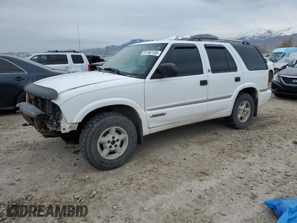 2000 GMC Jimmy Diamond Edition Luxury with VIN 1GKDT13W4Y2277222, listed as a Copart auction lot 51162135 with 158,699 mi miles and Salvage Title. Bid and sale history available at carsss.com. Image 1.
