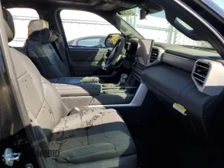 2024 Toyota Sequoia SR5 with VIN 7SVAAABAXRX034440, listed as a Copart auction lot 62463604 with 0 mi miles and Salvage Title. Bid and sale history available at carsss.com. Image 7.
