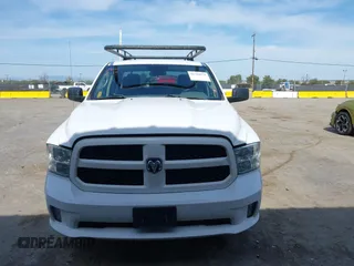 2018 Ram 1500 Tradesman z VIN 1C6RR6FG3JS341748, wystawiony jako IAAI lot #41764375 z przebiegiem 181 986 mil mil oraz . Historia ofert i sprzedaży dostępna na DreamBid. Obrazek 12.